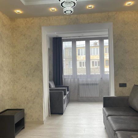 Angela'S Place Apartment Ванадзор Екстериор снимка